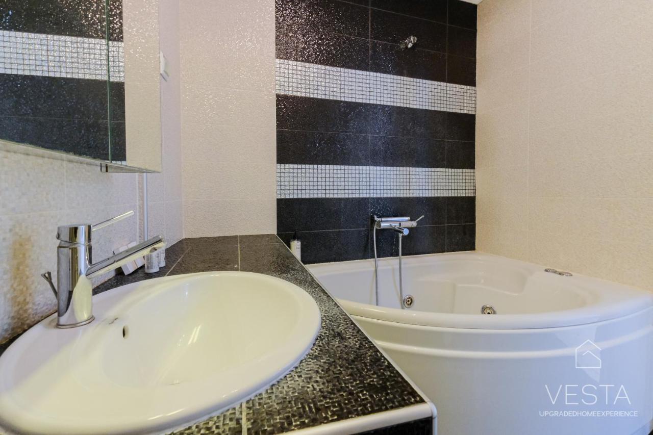 Pearl City Center Apartment, Vesta Philoxenia *